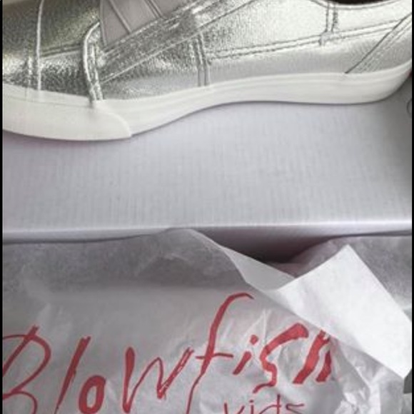 New in box blowfish sneakers big girl size 5 - Picture 4 of 6